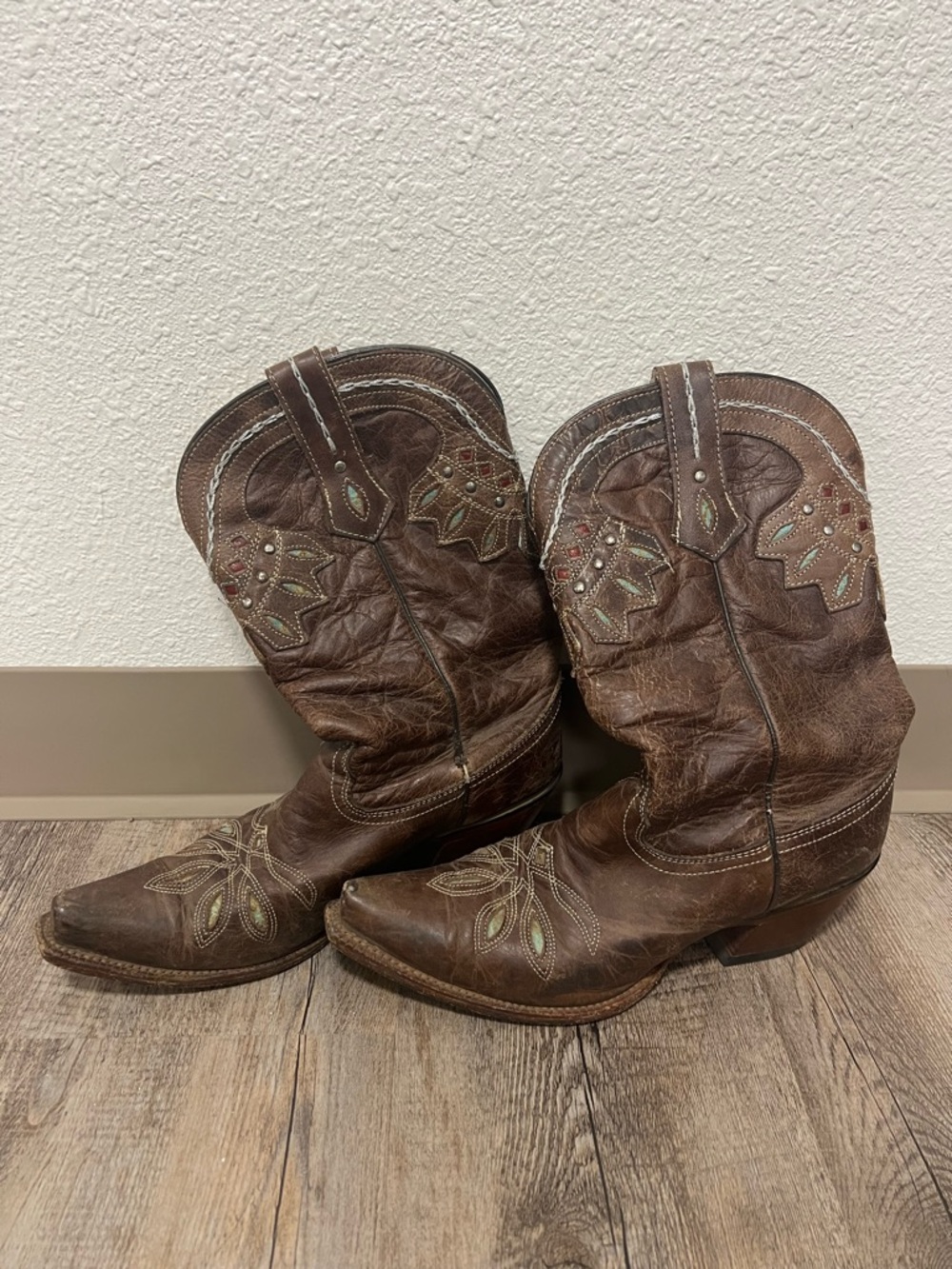 Tony Lama Brown Leather Cowboy Boots with Tan Interior